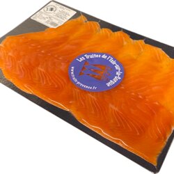 200g environ de Truite fumée tranchée et mise en plaquettes