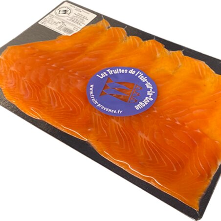 200g environ de Truite fumée tranchée et mise en plaquettes