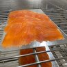 100g environ de Truite fumée tranchée et mise en plaquettes